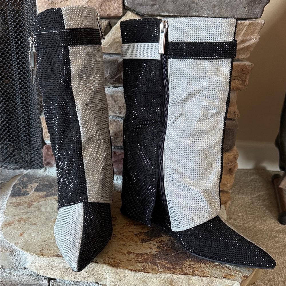 Cape Robbin Black and Gray Heeled Boots - Picture 15 of 15